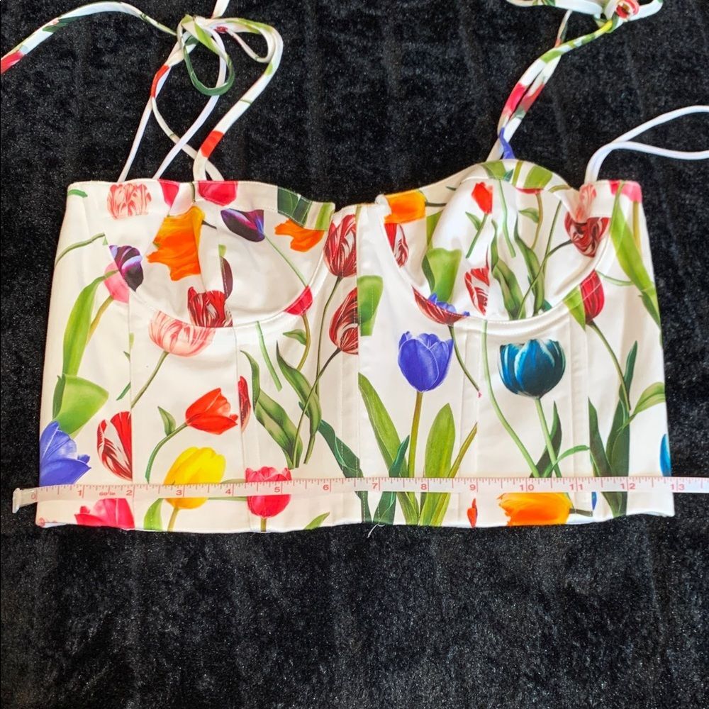 NWOT Alice + Olivia White Floral Tie-Shoulder Crop Top - Picture 5 of 12